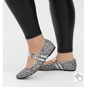 TORRID FLAT DOUBLE STRAP 9.5W